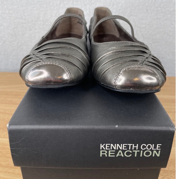 Kenneth Cole Reaction Show the Bay MT Pewter Ballet Flats Women's Size 6 - Picture 2 of 10
